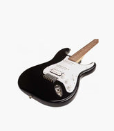 FENDER BULLET-HSS-BLK RIGHT HANDED SQUIER BULLET STRAT WITH TREMOLO (BLACK)